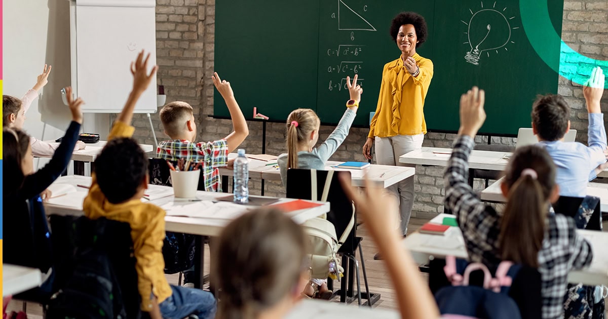 Comprometimento das escolas com o corpo docente