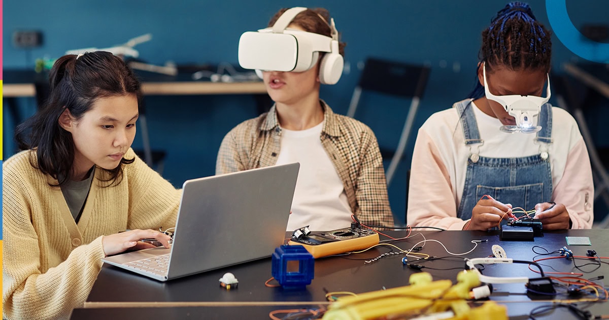 Reconstrução da educação passa pela tecnologia