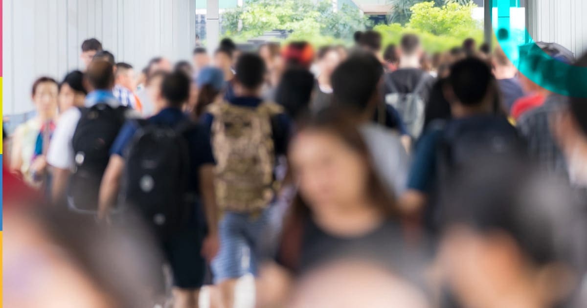 Entrada e saída de alunos: CHEGANDO