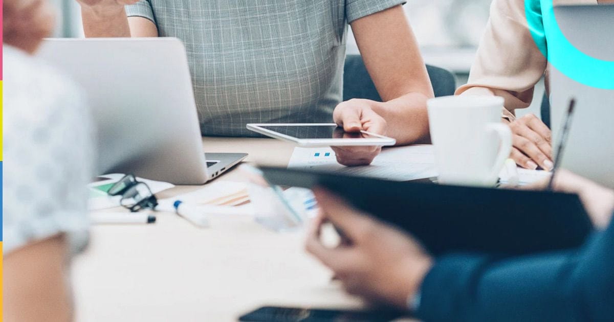 A escola precisa se prevenir e organizar a comunicação escolar com o uso inteligente da tecnologia